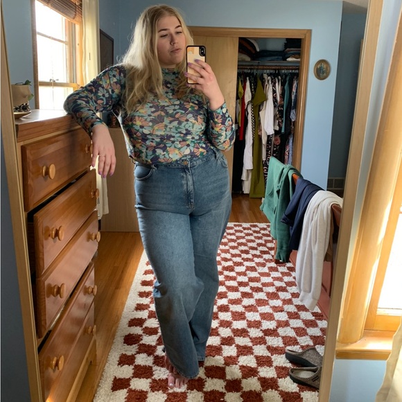 High Rise Wide Leg Jeans - Picture 4 of 4